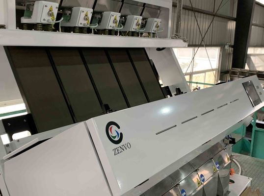 320のチャネル5は中国のコショウのためのCCD色の選別機機械をシュートで降ろす